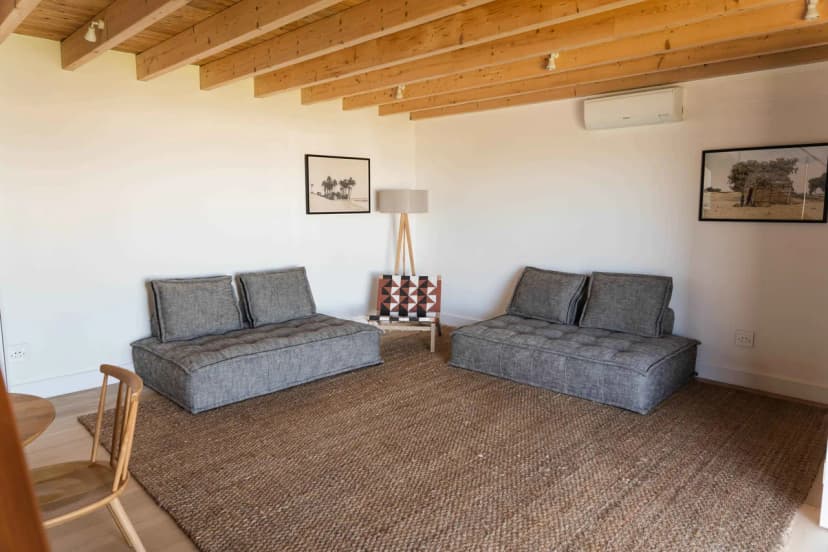 Peaceful Beachfront Cottage With Private Garden