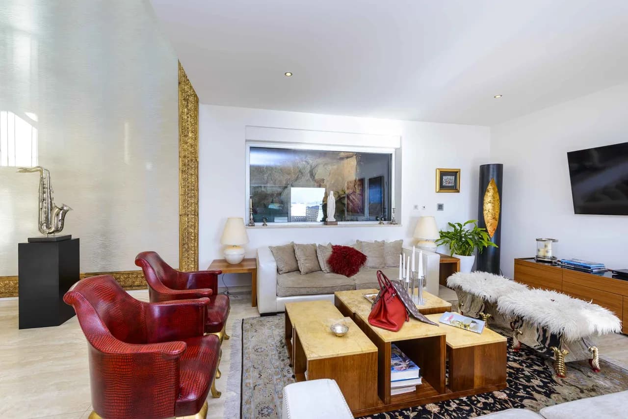 Belle Villa Contemporaine Avec Salle De Sport Et Piscine, photo 2