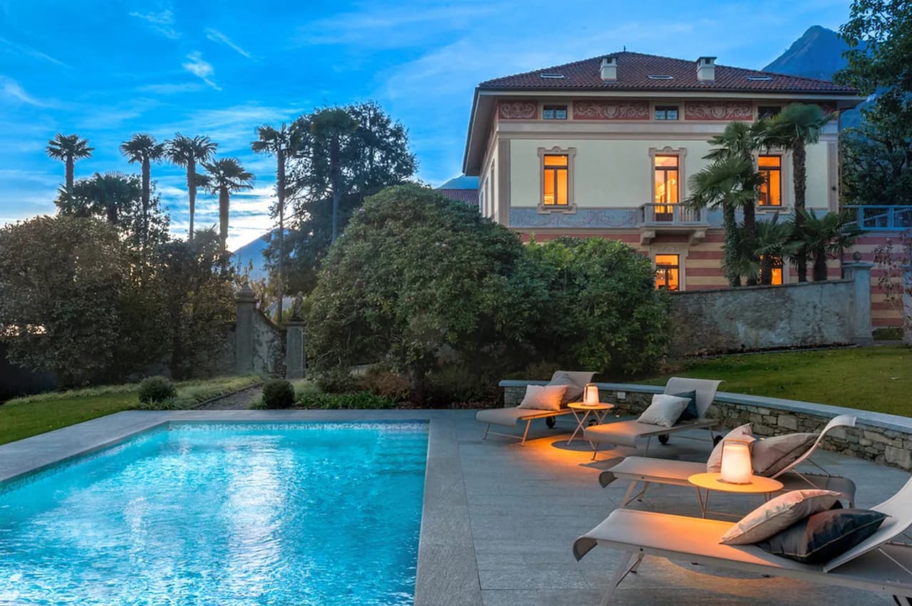 Villa Exclusive en Bord de Lac Avec Piscine et Jardin Méditerranéen, photo 4