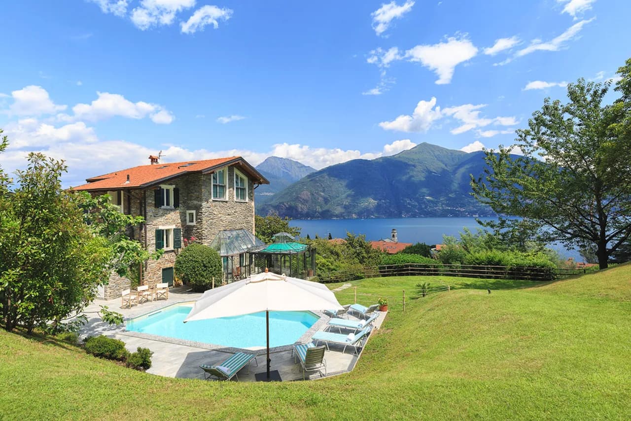 Magische Villa mit erstaunlichem Pool und Taverne über dem Comer See, Foto 2