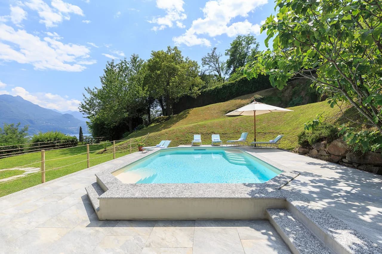 Magische Villa mit erstaunlichem Pool und Taverne über dem Comer See, Foto 5