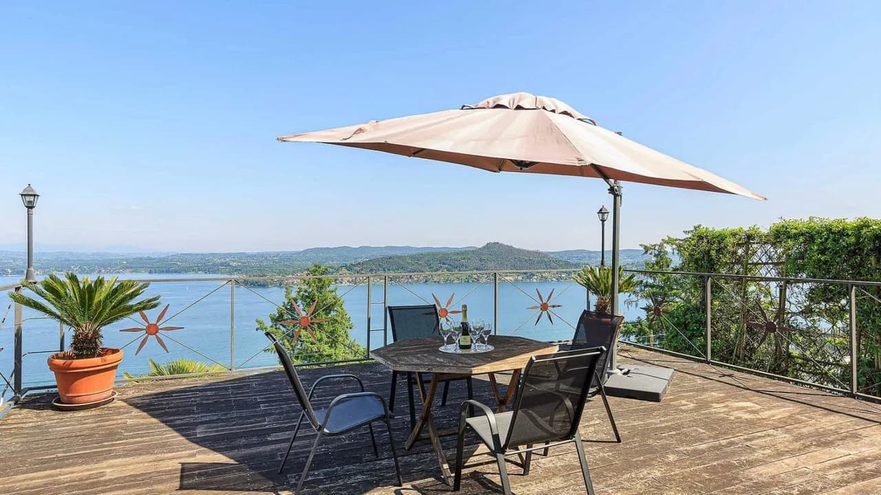 Hipnotizante Villa con Vista al Lago y Asombrosa Piscina, foto 4