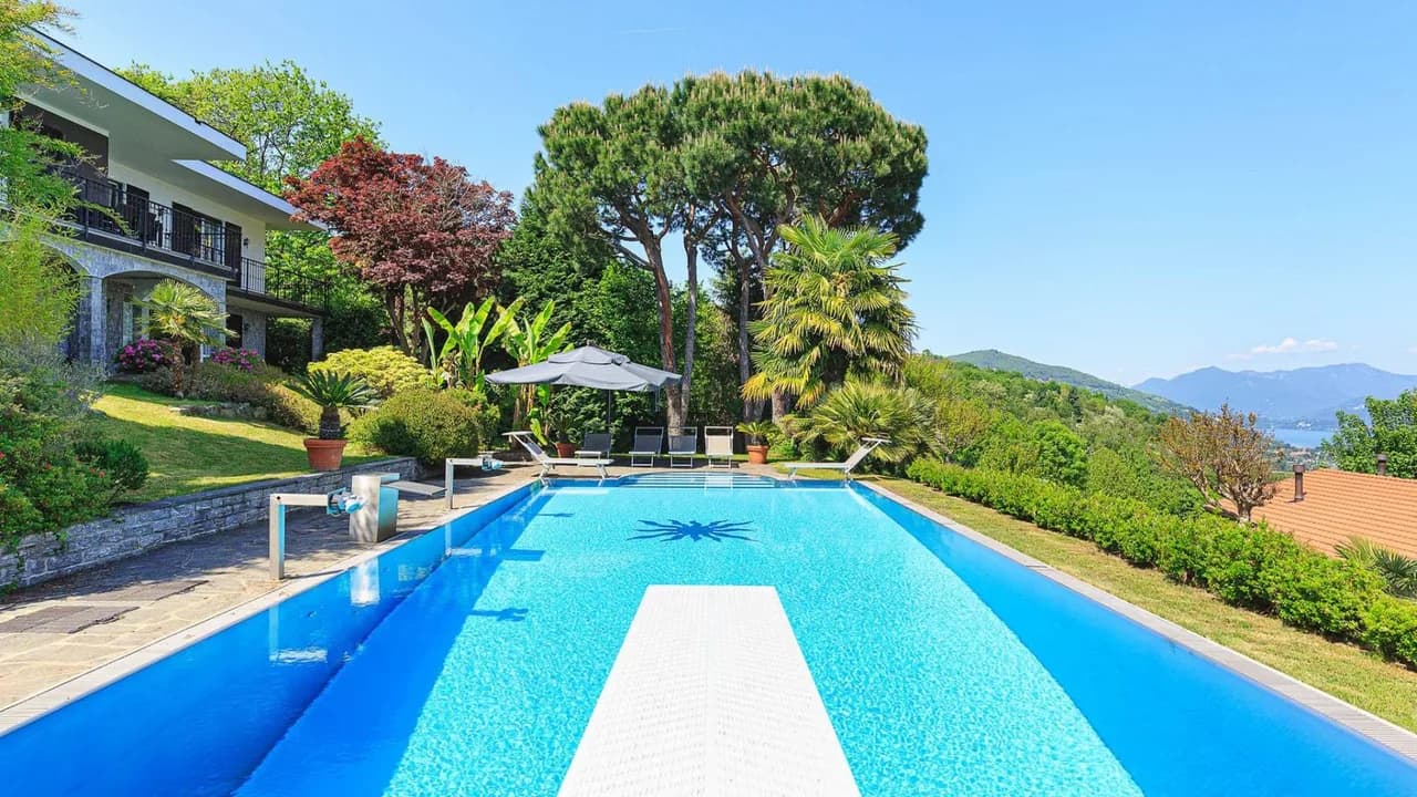 Hipnotizante Villa con Vista al Lago y Asombrosa Piscina, foto 5
