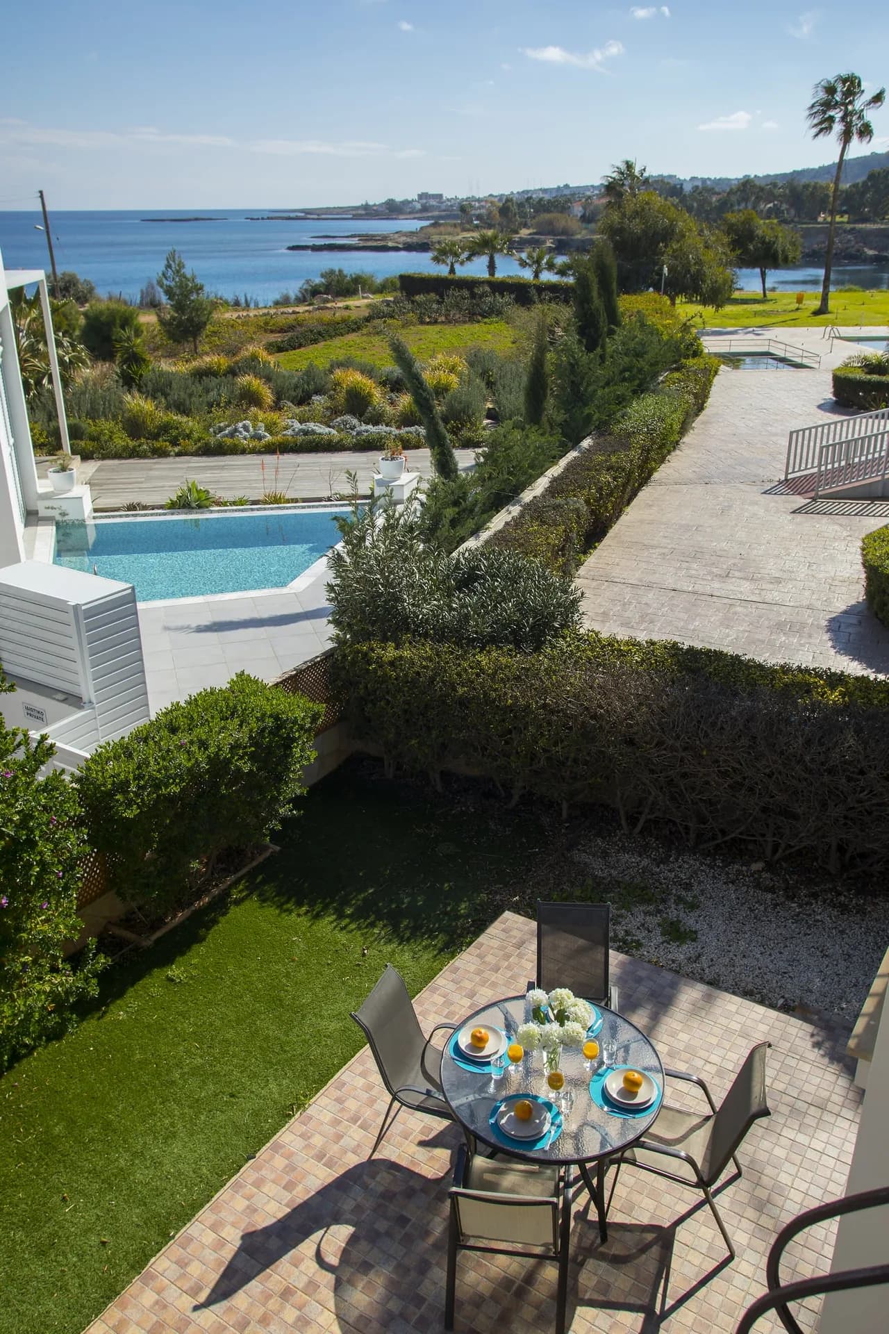Moderne Villa mit atemberaubendem Pool, Foto 2