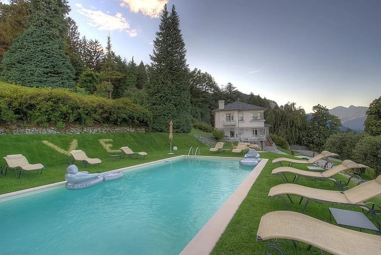 Luxuriöse Villa mit Pool mit Blick auf den Lago Maggiore, Foto 2