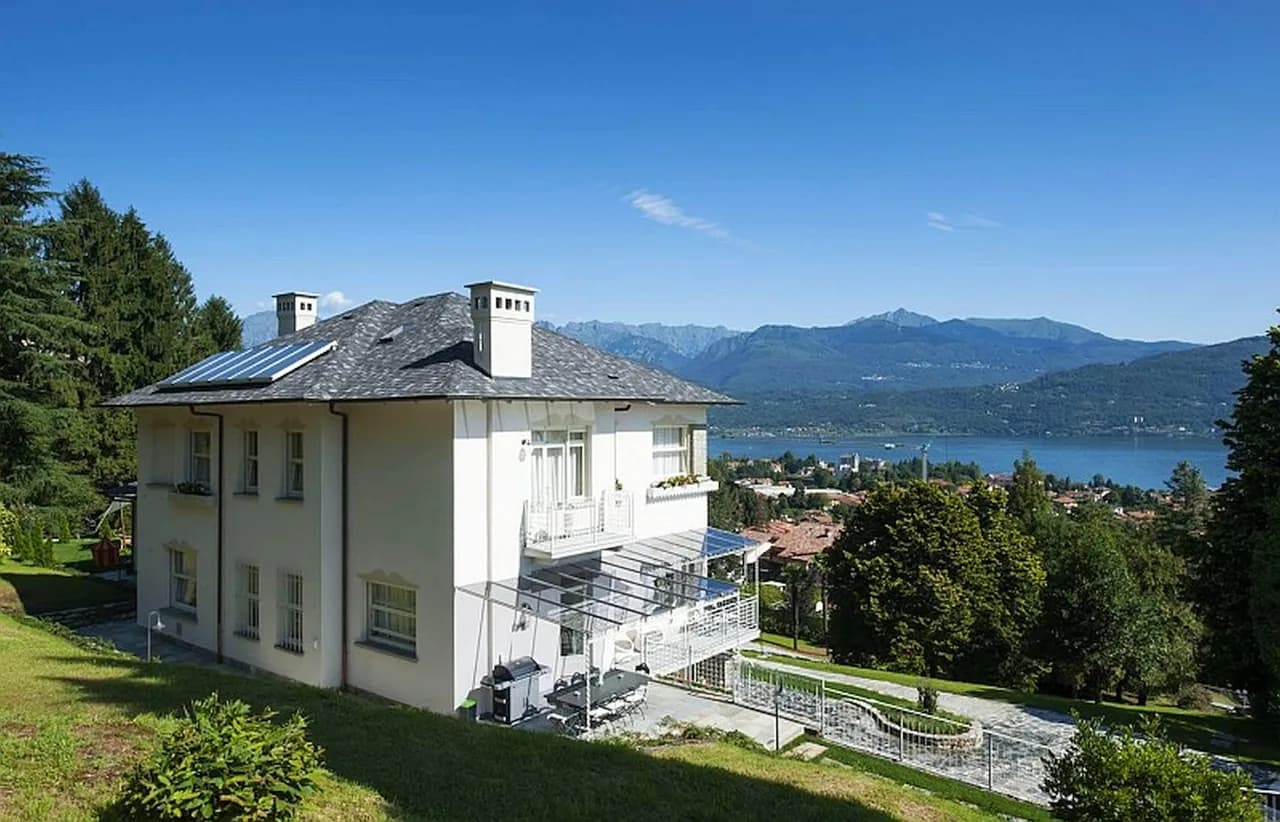 Luxuriöse Villa mit Pool mit Blick auf den Lago Maggiore, Foto 4