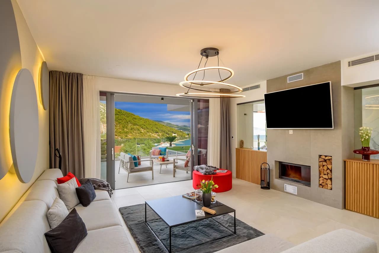 Luxusvilla mit schönem Pool und Tischtennis, Foto 5