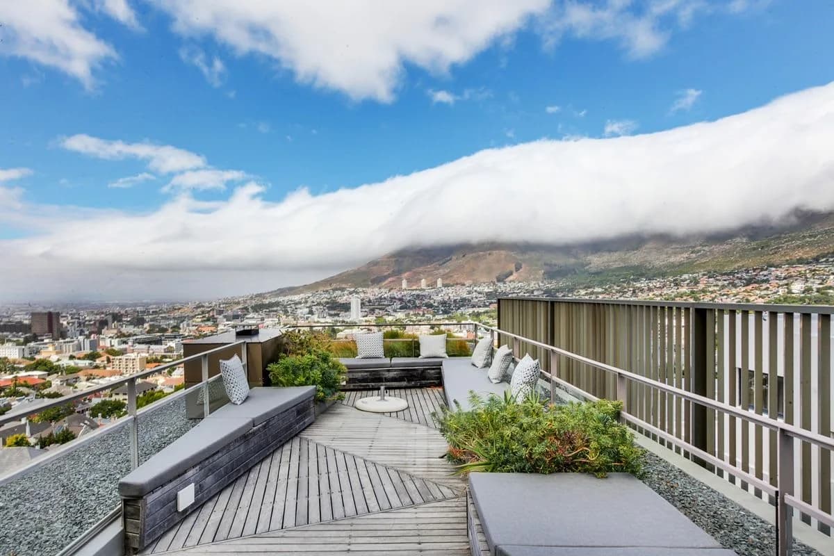 Chice Villa mit Stadt- und Bergblick, Foto 2