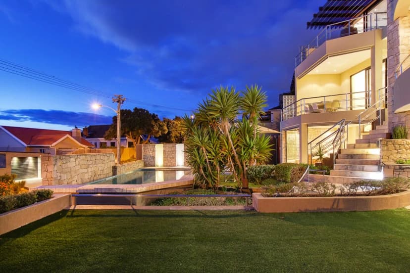 Luxurious Villa With Gorgeous Views And Space