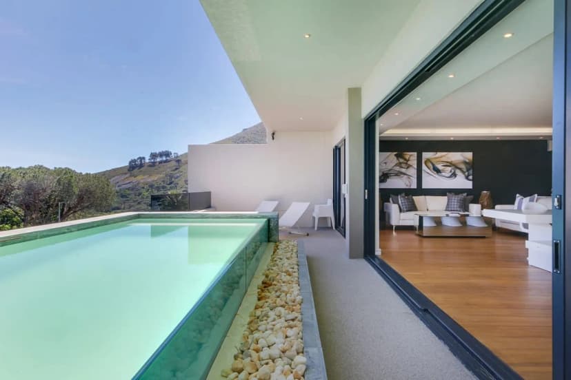 Comfy Villa With Spectacular Ocean Views