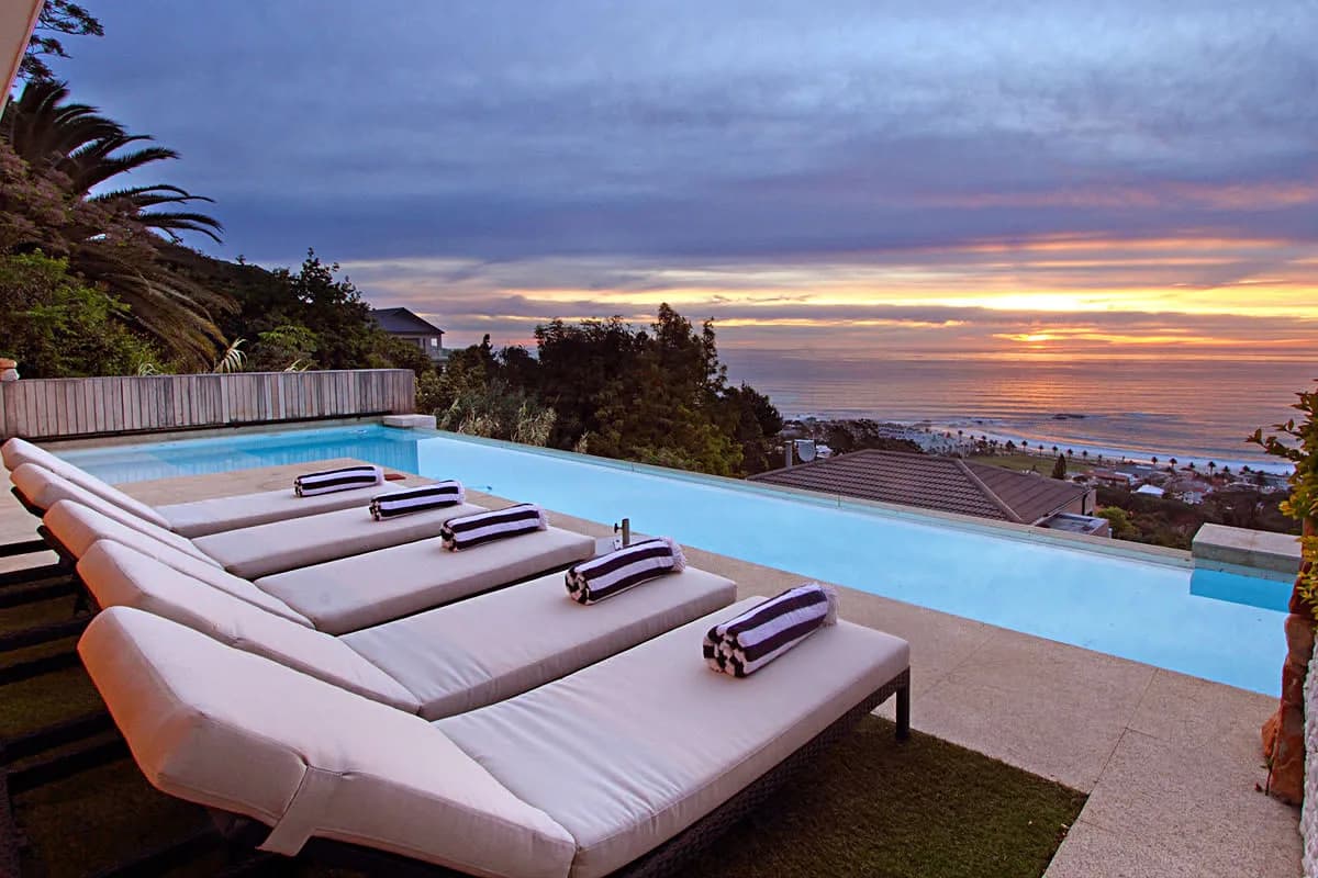 Exceptional Modern Villa Perfectly Positioned Between Slopes, Foto 2