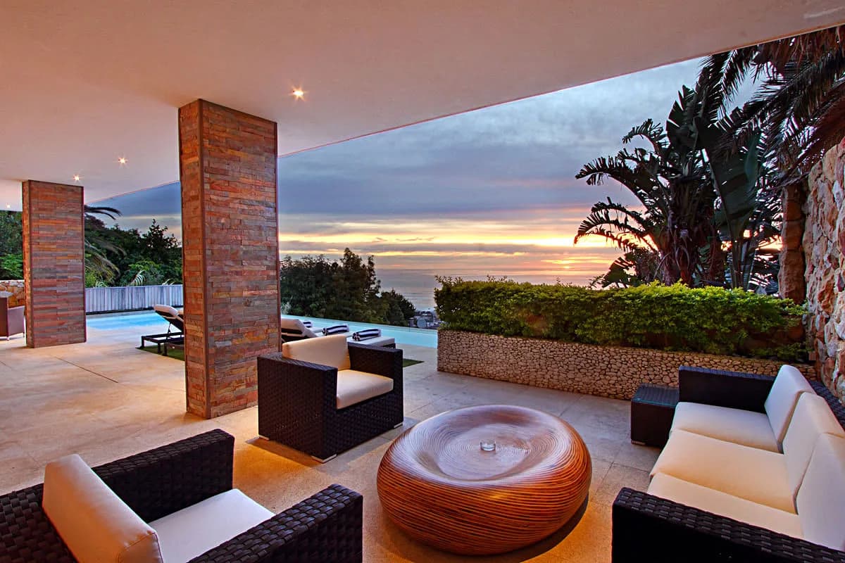 Exceptional Modern Villa Perfectly Positioned Between Slopes, Foto 3