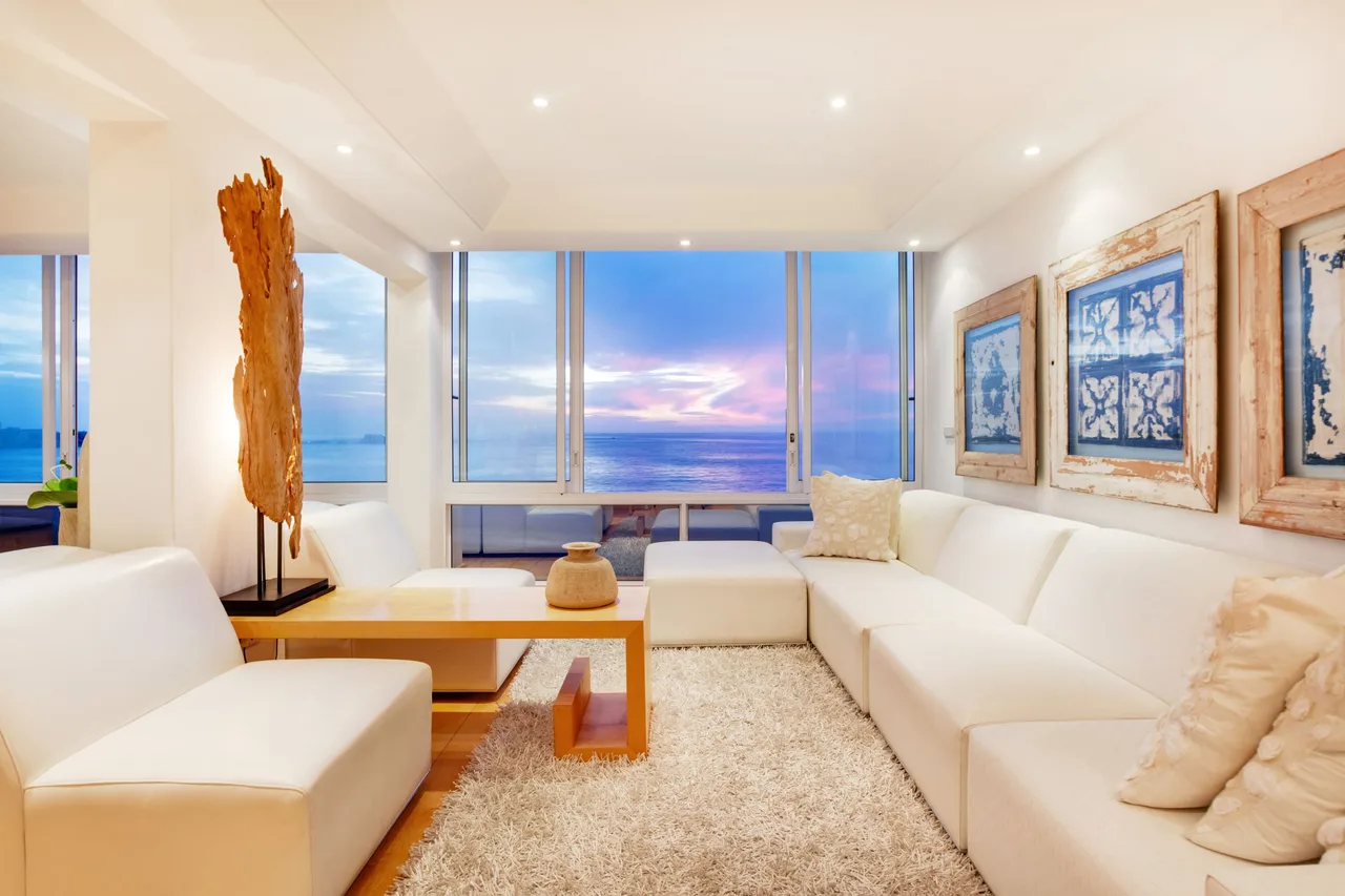 Stilvolles Apartment am Strand mit eleganten Innendesigns