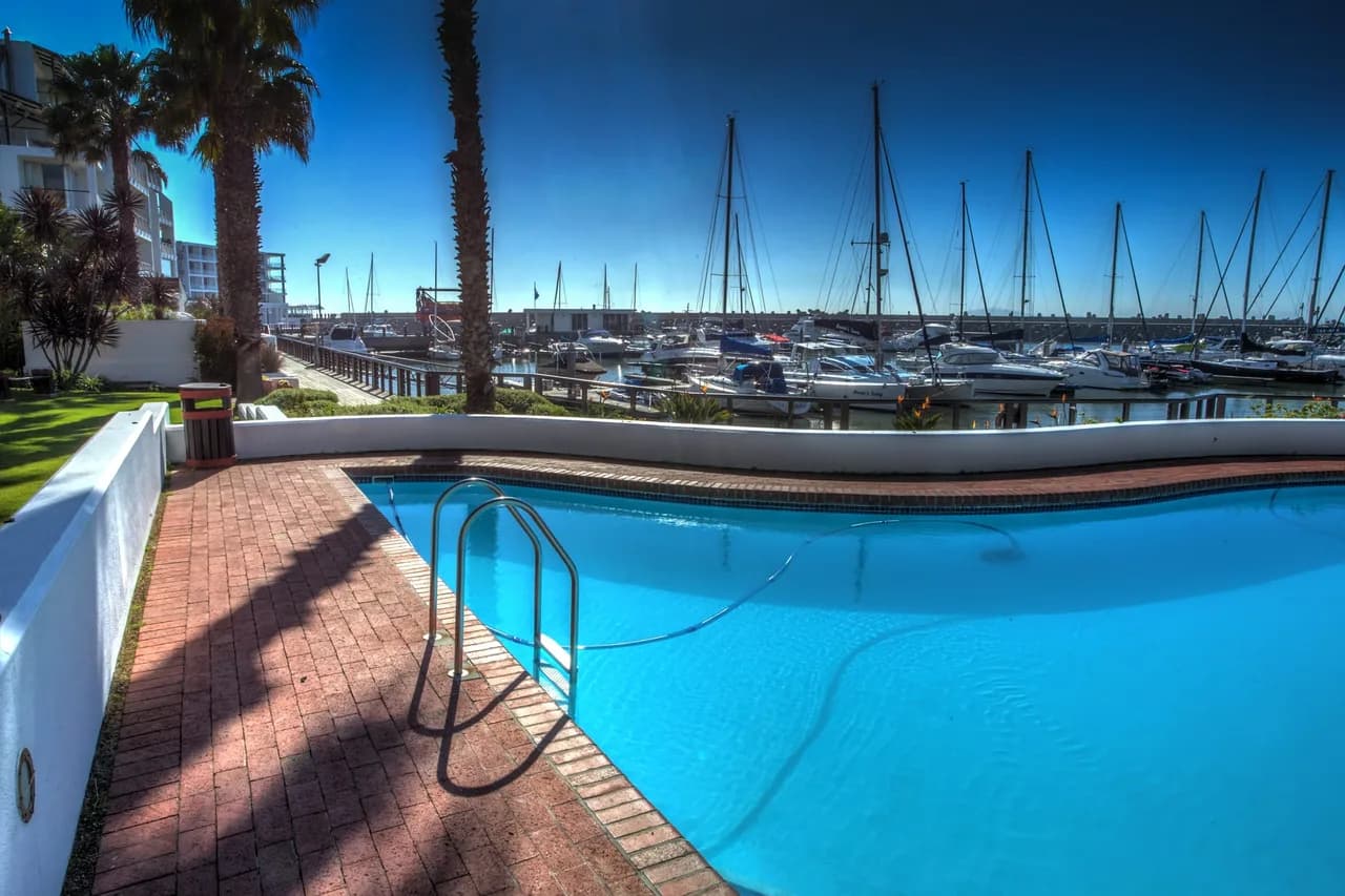 Elegantes Apartment mit atemberaubendem Blick auf die Marina und den Ozean