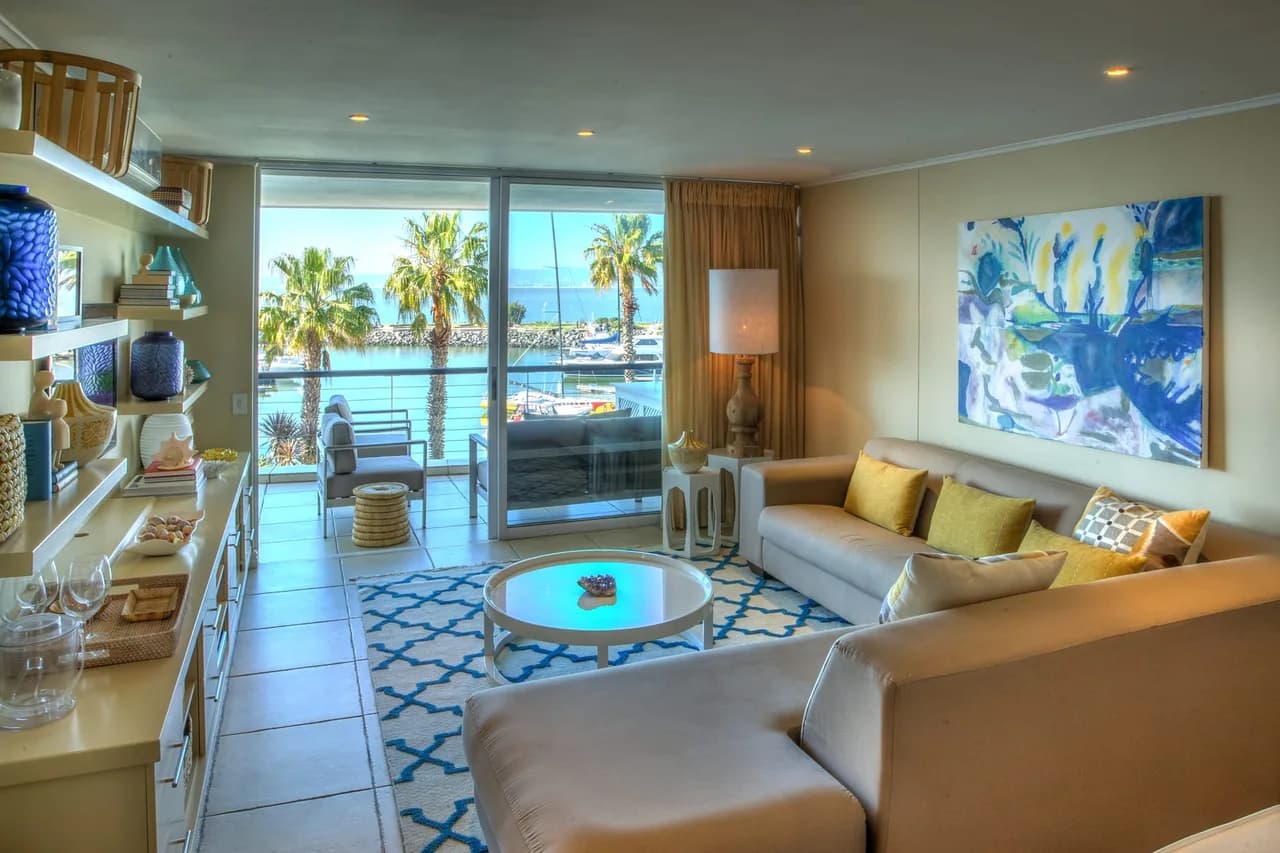 Elegantes Apartment mit atemberaubendem Blick auf die Marina und den Ozean, Foto 2