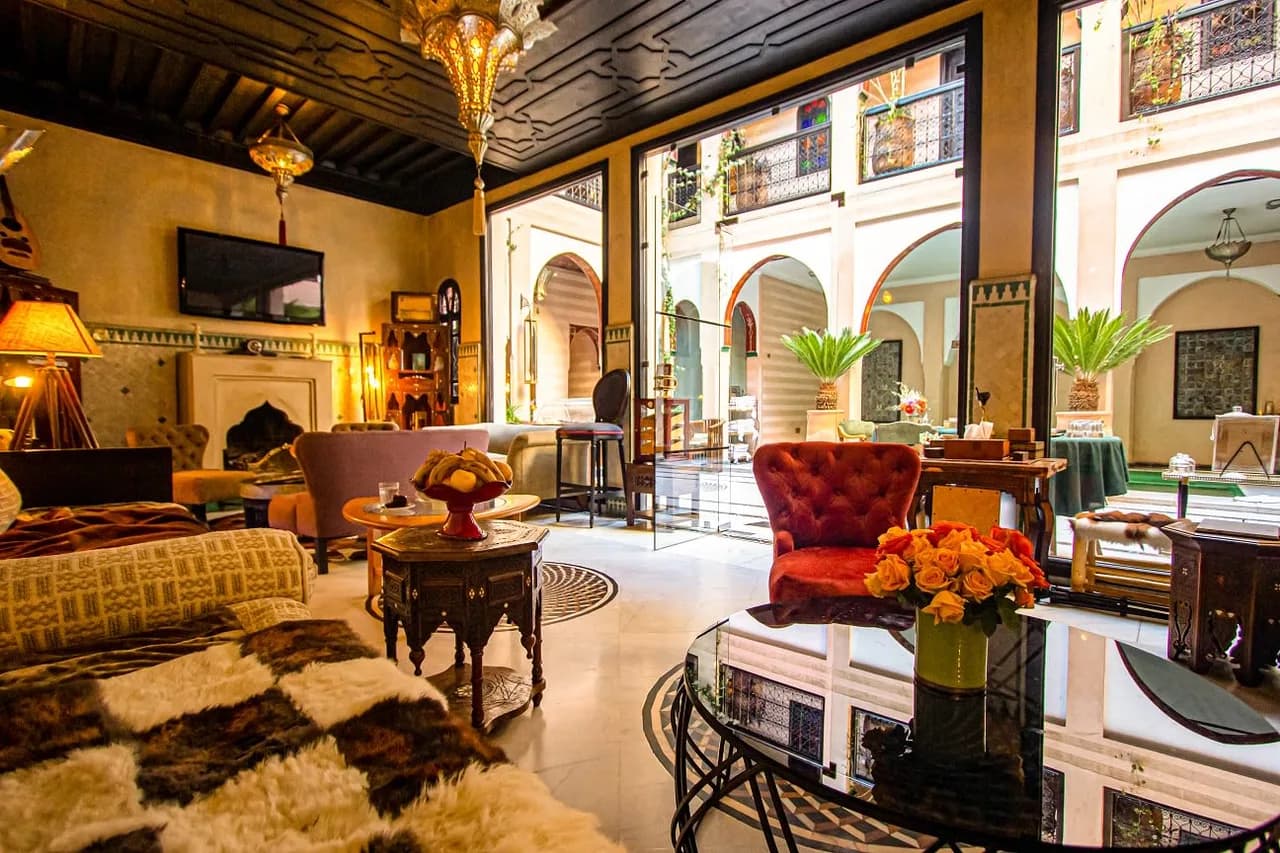 Habitación de Estilo Tradicional con Decoraciones Lujosas, foto 2