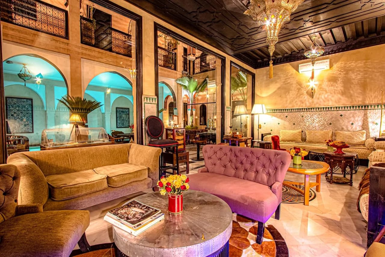 Habitación de Estilo Tradicional con Decoraciones Lujosas, foto 5