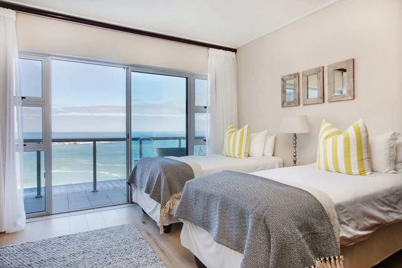 Compact Apartment With Beautiful Sea Views photo 4