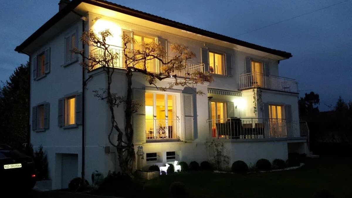 Encantadora Villa en Coppet con Jardín, foto 2