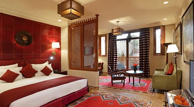 Spacious And Bright Room With Private Balcony