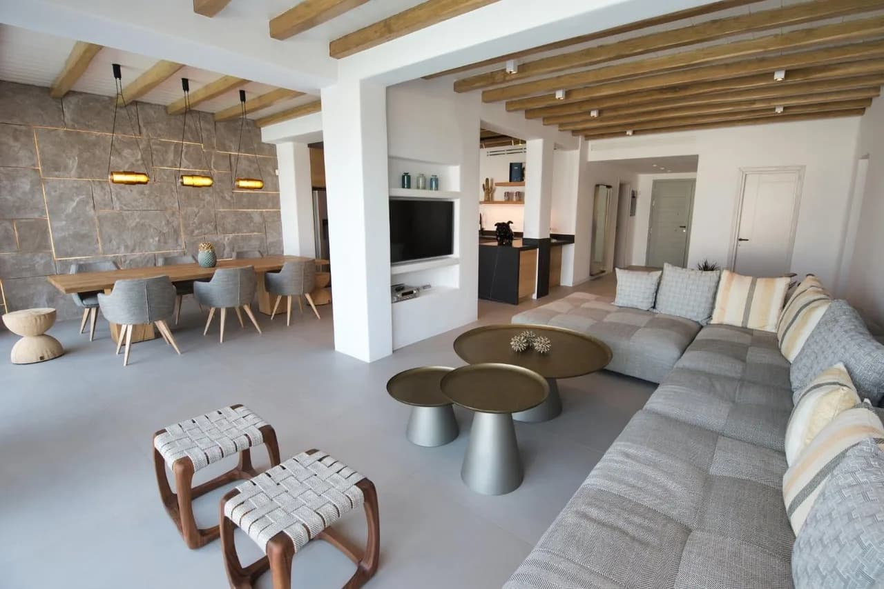 Elegant 9 BR With Amazing Walk In Closet photo 2