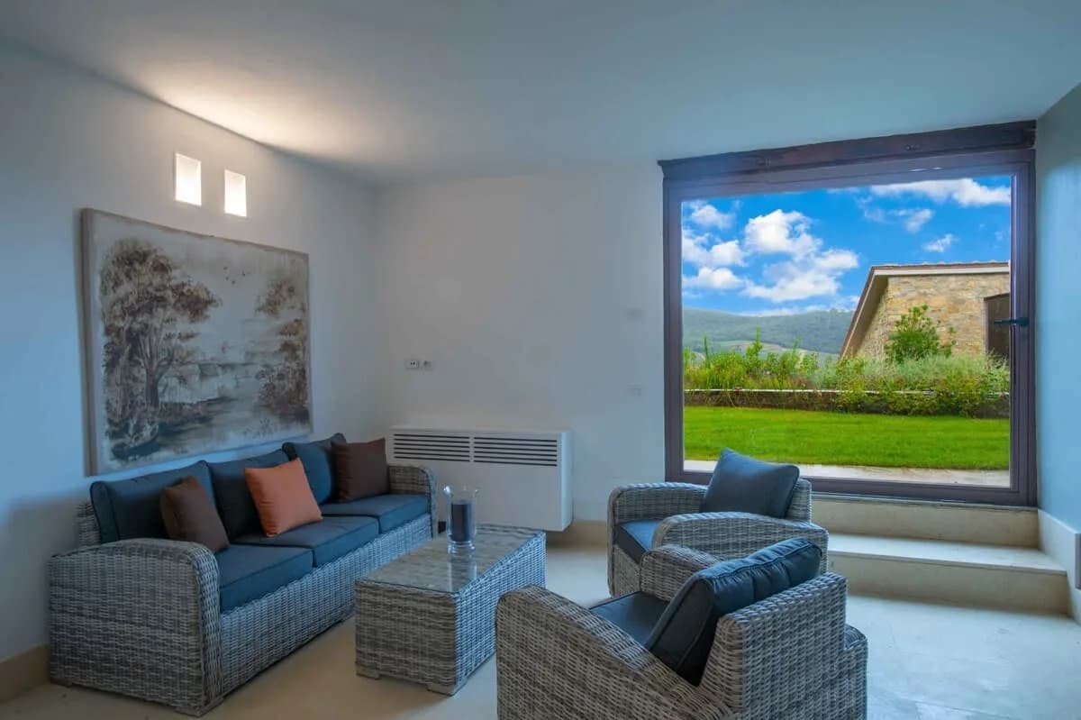 Antike Architekturvilla mit Weinberg-Blick, Foto 4