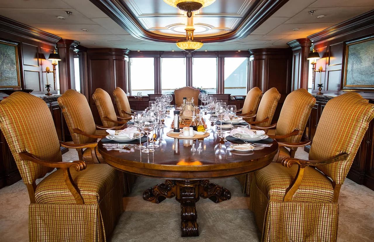 69,50 m elegante Motoryacht mit Kino und Fitnessraum, Foto 4