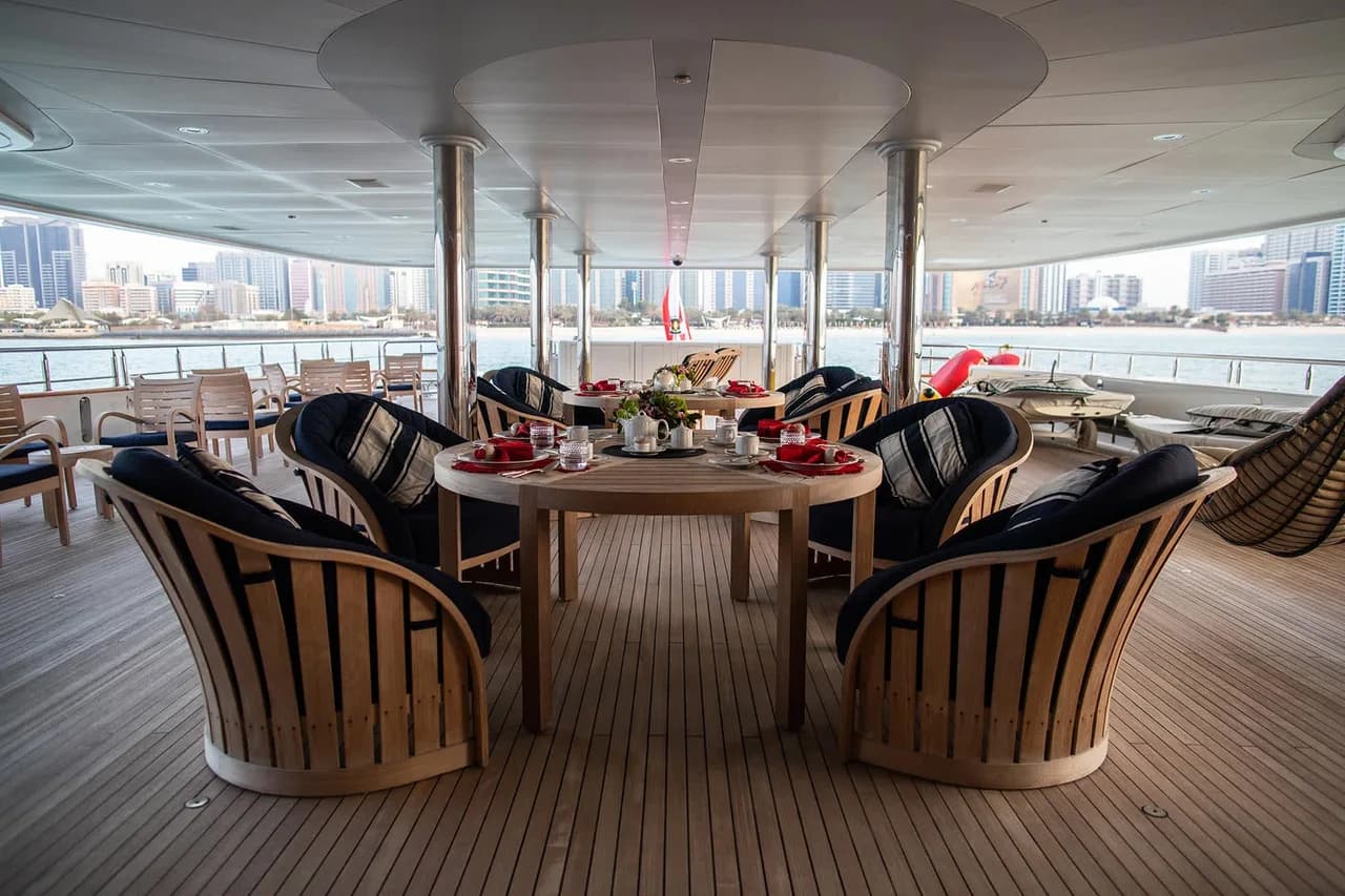 69,50 m elegante Motoryacht mit Kino und Fitnessraum, Foto 5
