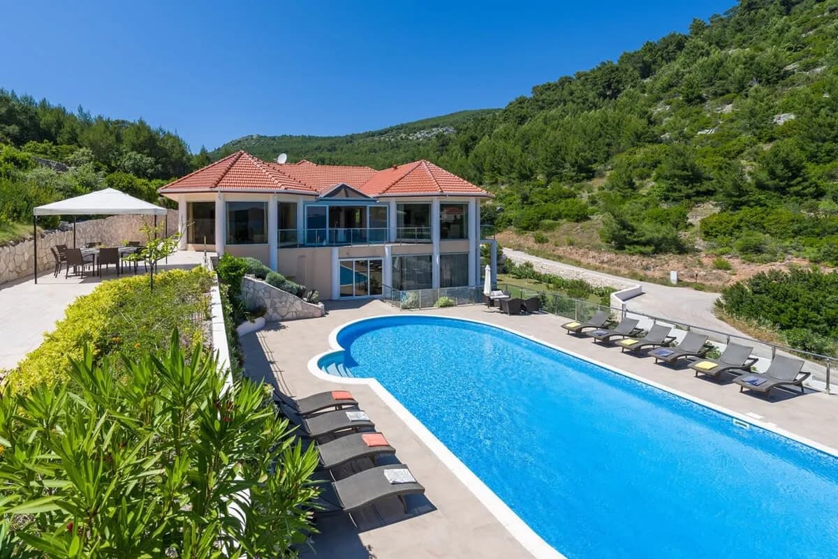 Friedliche Villa mit Pool und mediterranem Garten, Foto 3