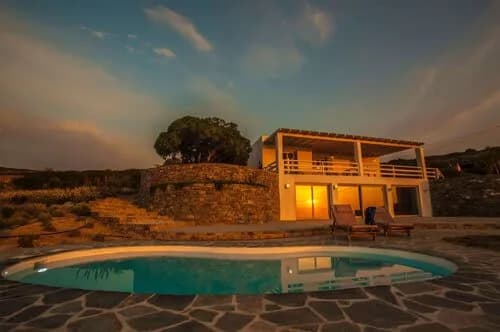 Luxuriöse Villa mit Blick auf die Ägäis