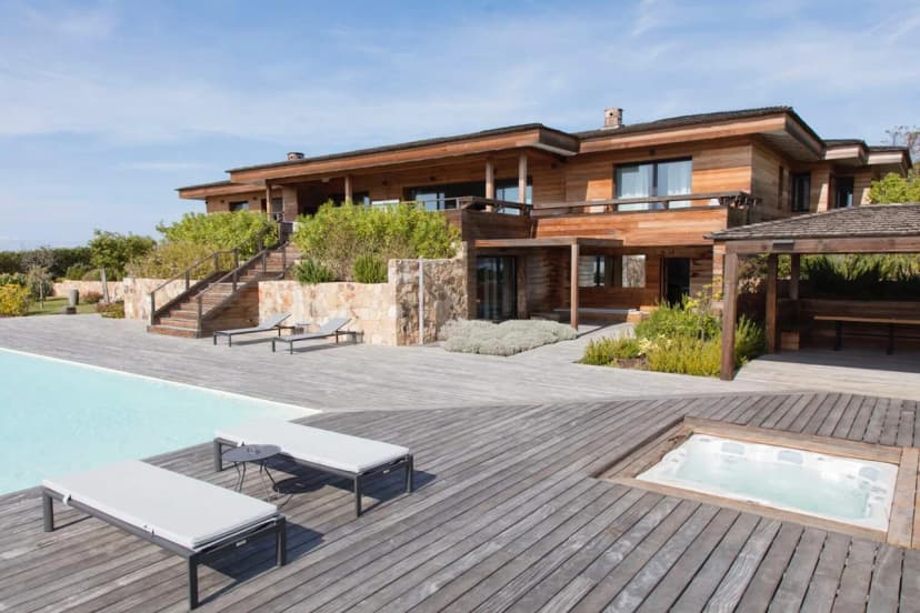 Gorgeous Domaine Close To The Beach
