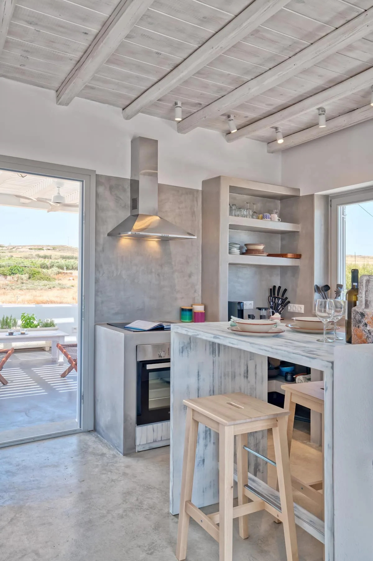 Appartement Moderne avec Caractéristiques Architecturales Élégantes, photo 3
