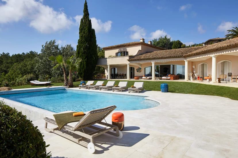Marvelous Villa With A Movie Room And Pool House