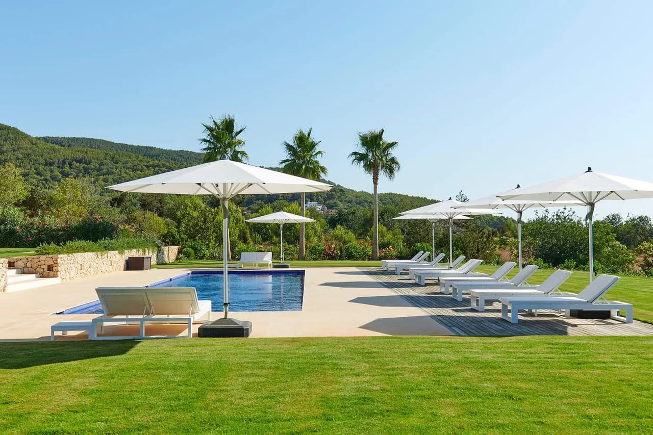 Lovely Retreat With Volleyball Court And Trampoline photo 5