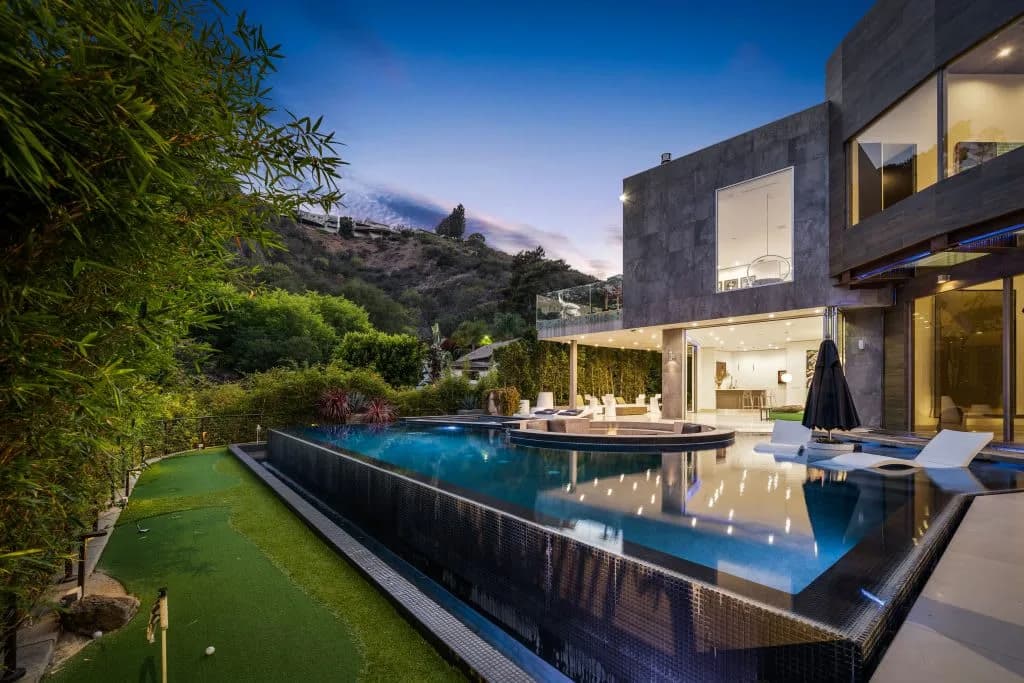 Villa en un Entorno de Cañón Frondoso con Cine, foto 5