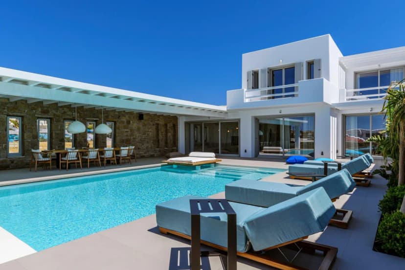 Grand 4 Bedroom Mansion Villa with Pool