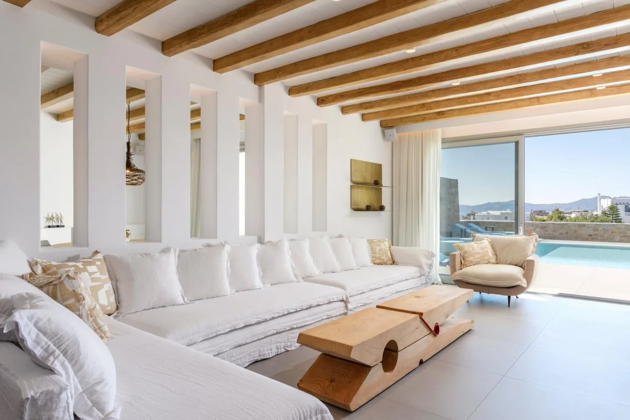 Grand 4 Bedroom Mansion Villa mit Pool, Foto 2