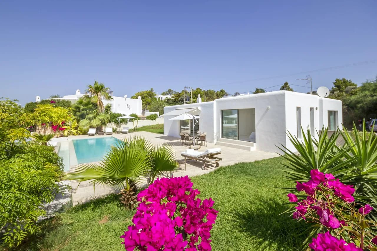 Propiedad Moderna Perfectamente Ubicada Cerca de Ibiza con Amplias Vistas de la Ciudad de Ibiza, foto 2