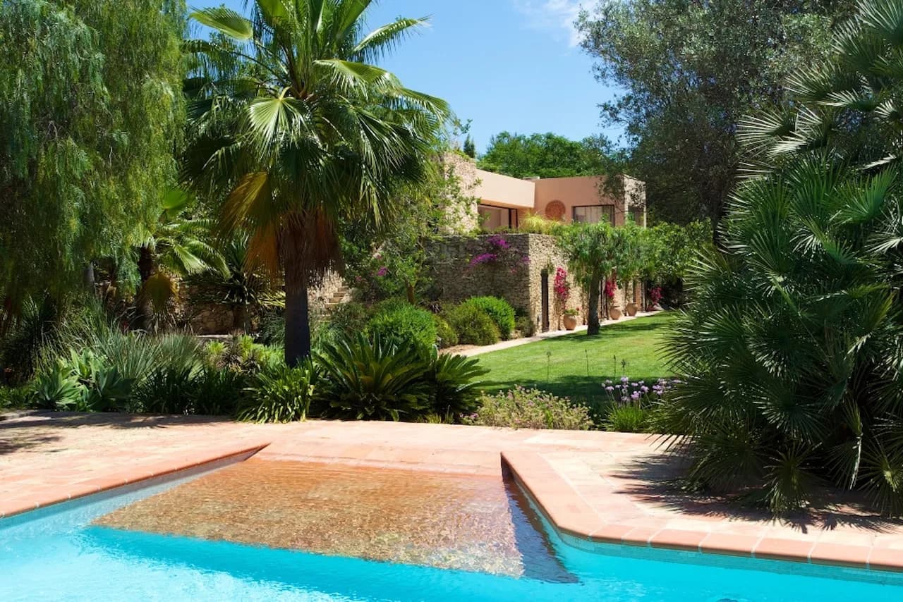 Villa de Lujo en Jardines Bellamente Paisajísticos Cerca de Ibiza, foto 3