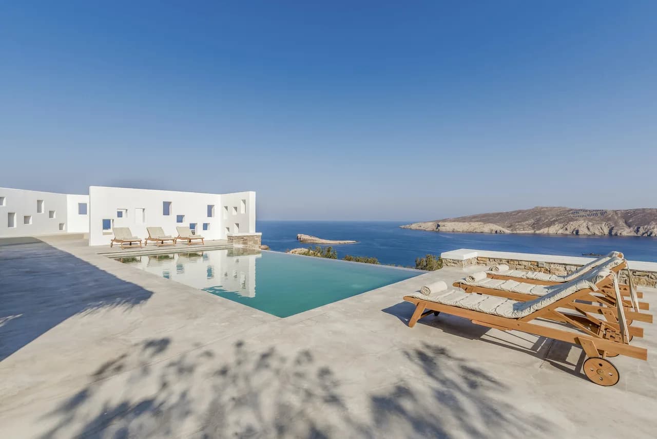 Wunderschöne Villa auf einem Hügel über dem Agios Sostis Strand, Foto 4
