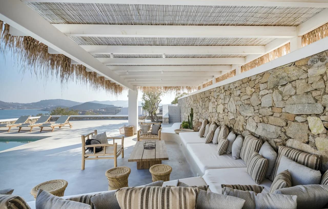 Wunderschöne Villa auf einem Hügel über dem Agios Sostis Strand, Foto 5
