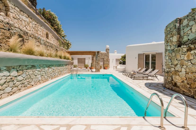 Stunning Cycladic Retreat with Aegean Vistas