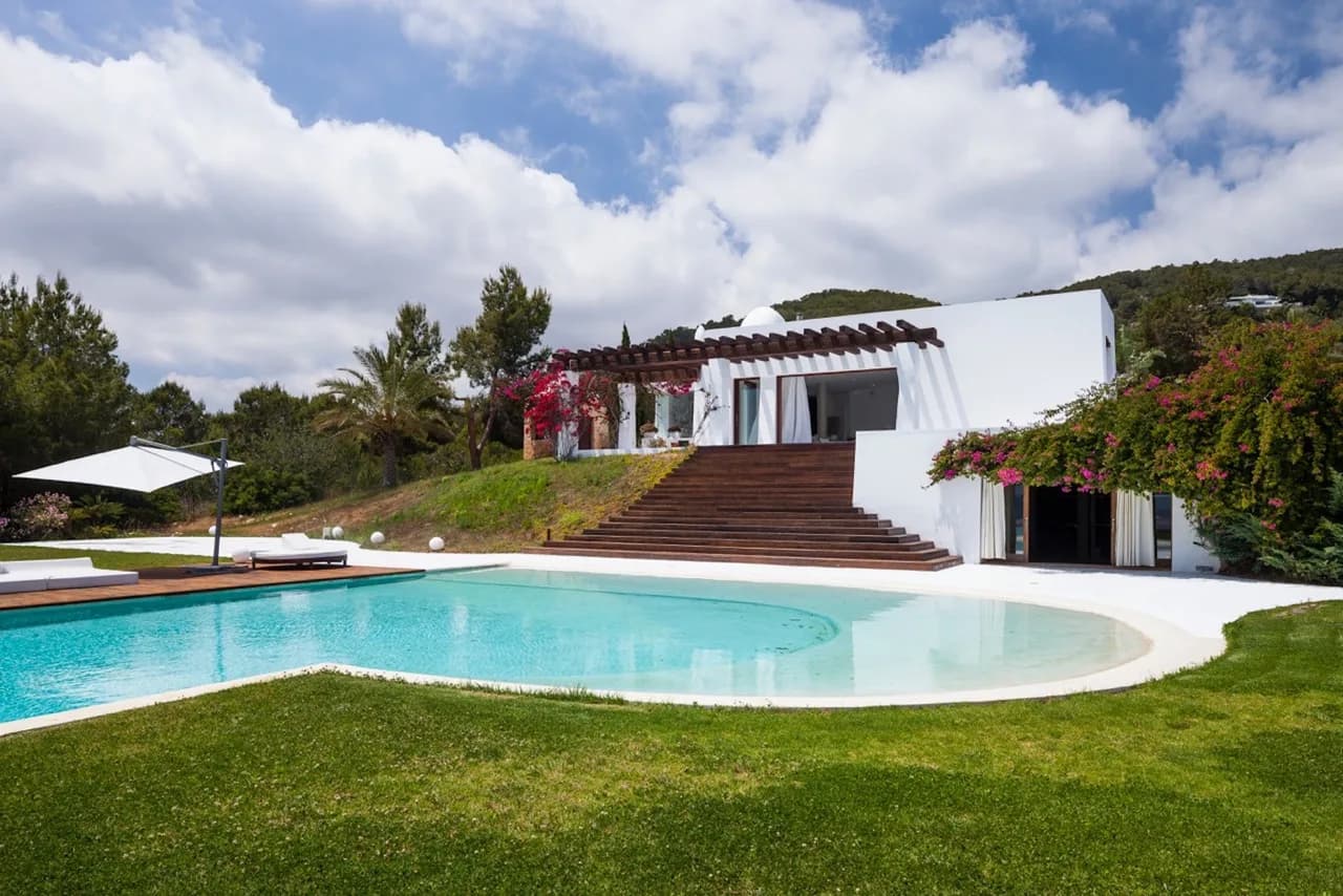 Una villa influenciada por Gaudí en jardines exuberantes, con vistas al mar de Las Salinas y Formentera, foto 4