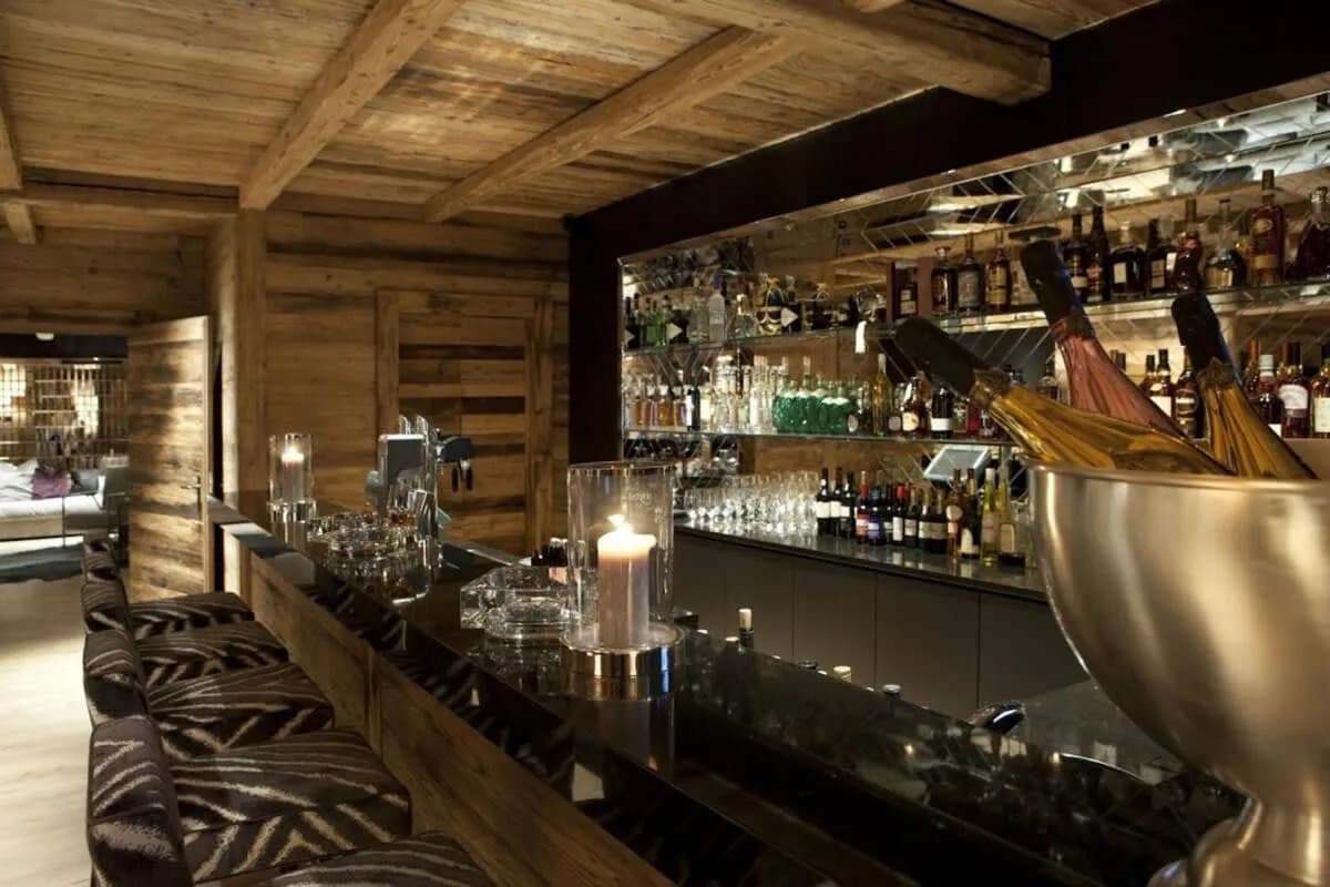 Un chalet luxueux avec un fabuleux spa et des équipements surplombant Oberlech, photo 4