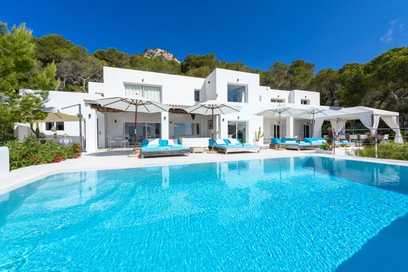 Modern, Moroccan-influenced property with glorious sea views near Es Cubells