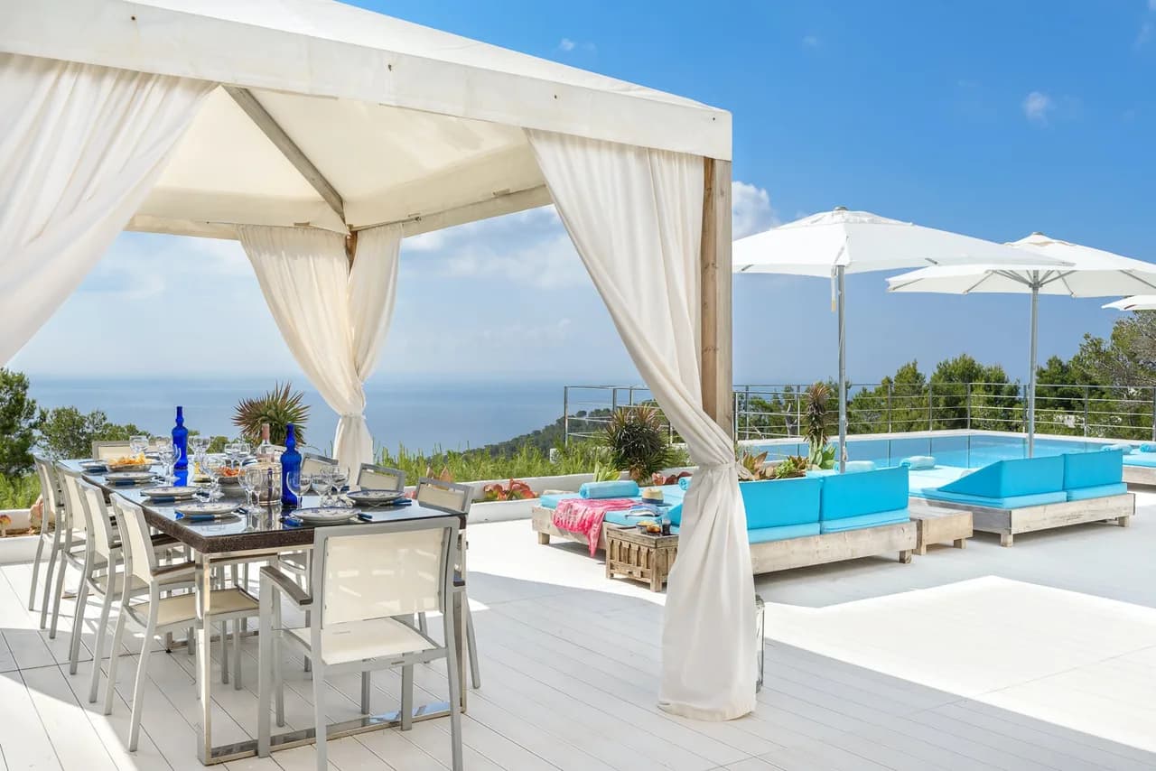Propiedad moderna de influencia marroquí con gloriosas vistas al mar cerca de Es Cubells, foto 4