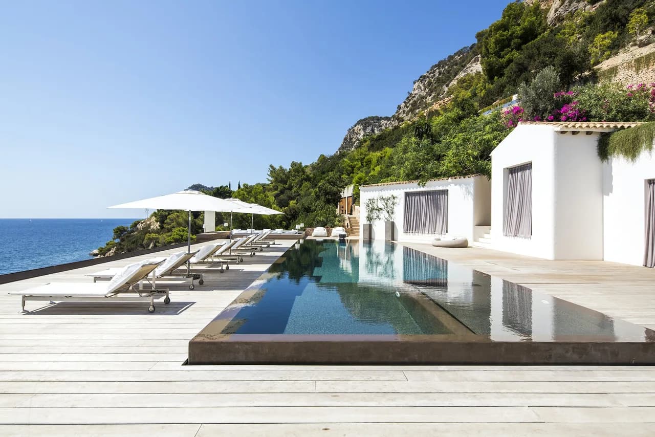 Paradiesvilla in begehrtem Es Cubells an der schönen Südküste Ibizas