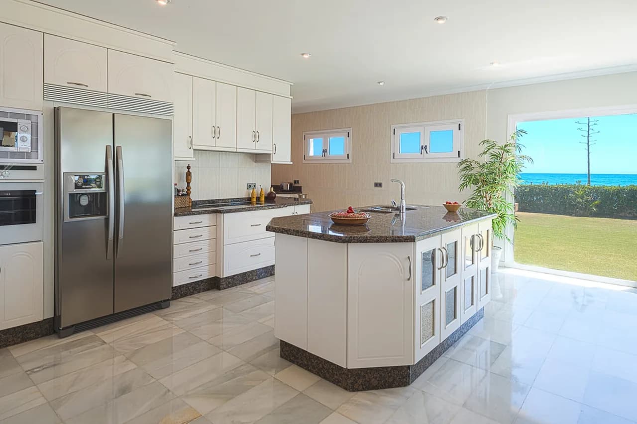 Independent Ultra Luxurious Villa with Smart Lighting System photo 2