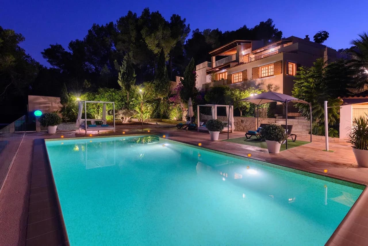 Brillante y Espaciosa Villa con Espectaculares Vistas a las Montañas, foto 3