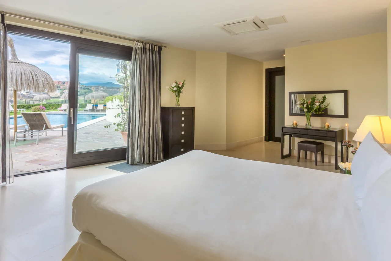 Ultimative, anspruchsvolle Villa mit Sauna und Jacuzzi, Foto 4